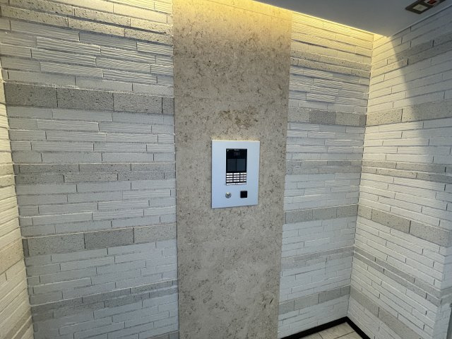 ブランシエスタ金山北のエントランス