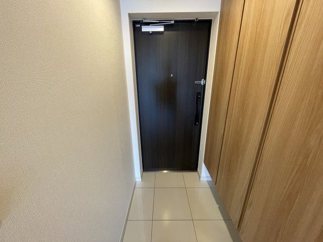 Alivis金山Eastの玄関