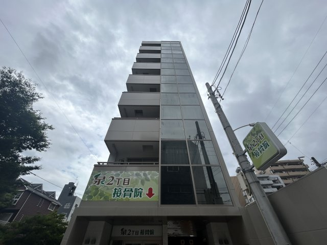 ライジング泉H・Mビルの外観