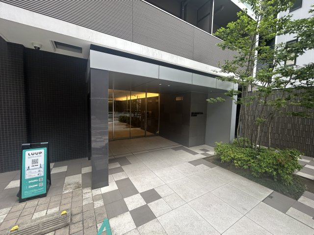 ブランシエスタ泉のエントランス