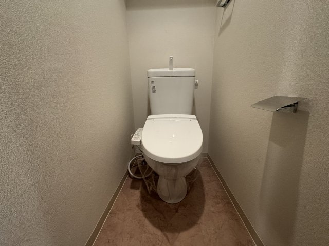 プレサンスジェネ葵のトイレ