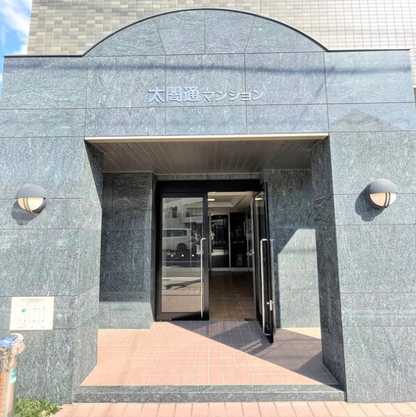 太閤通マンションのエントランス