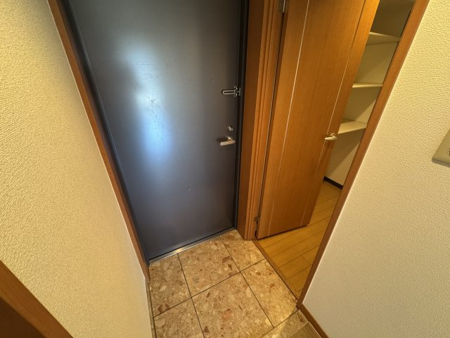 メゾン・ド・オーキッドの玄関