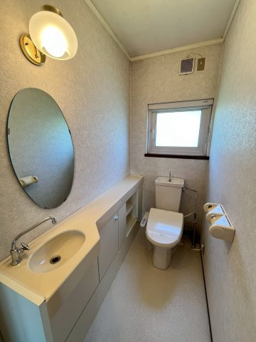 富丘５条５丁目 戸建のトイレ|２階トイレ（１階にもございます）