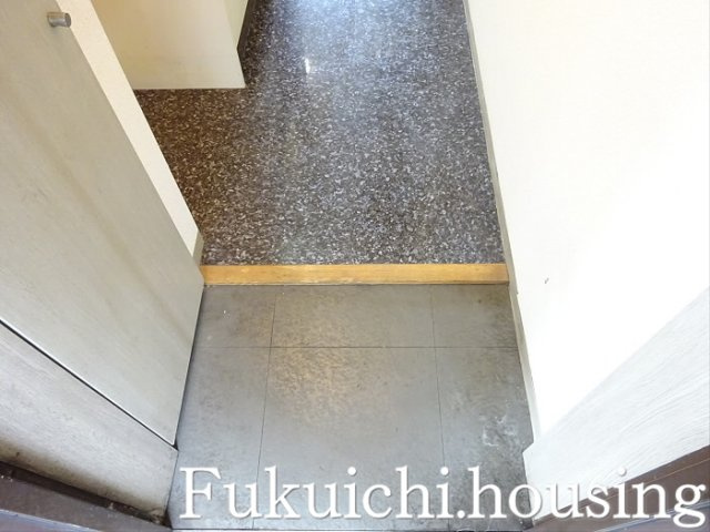 セルベコート下高井戸の玄関