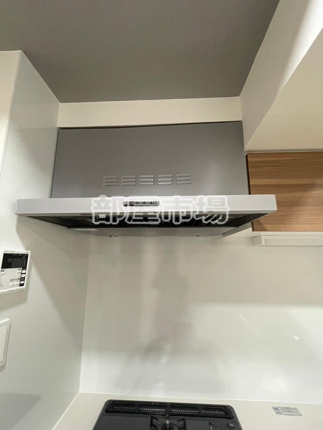 SQUARE MINAMISENJUのキッチン|レンジフード