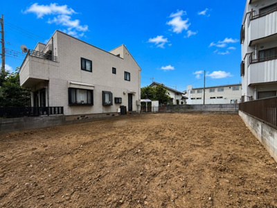 【外観】 | ◆大宮区桜木町　売地◆ | ◆堂々たる趣ながら、主張し過ぎずどこか余裕を感じさせるシャープなフォルムで佇む邸宅は、晴天の空と照らし合わせる事で、本来あるべき完成形の姿を見せてくれます。