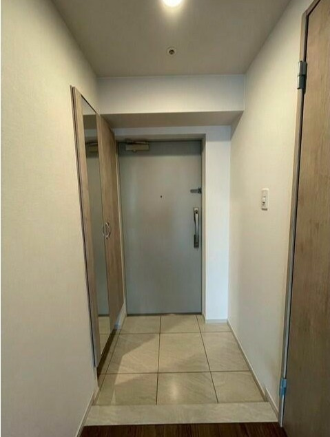 ラグゼナ秋葉原の玄関