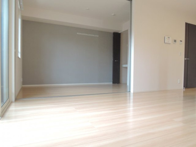 【居間・リビング】 | Stationsidecourt