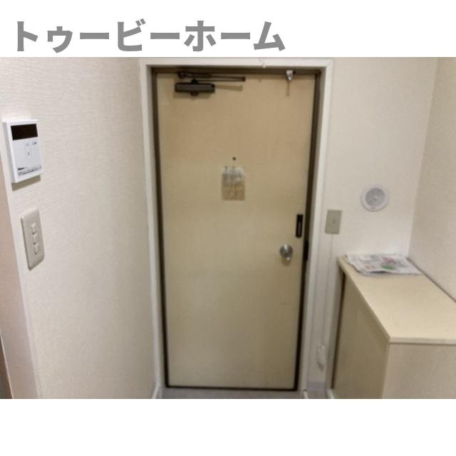 ヒルズ狭山の玄関|明るい玄関です