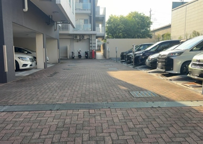 【駐輪場】 | レクセルガーデン相模原 | マンションの駐輪場は、事前に空きがあるか確認を取ると安心です。せっかく入居したのに駐輪スペースがない！なんてことになったら大変ですよね。そこで、内見時や購入前にはまず事前に確認しておくと良いでしょう。