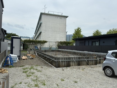 【外観】 | 静岡市駿河区広野4丁目 新築建売 | 現在建築中の外観画像です。ご内覧は同じメーカーの完成物件へご案内いたしますので、いつでもご相談ください！