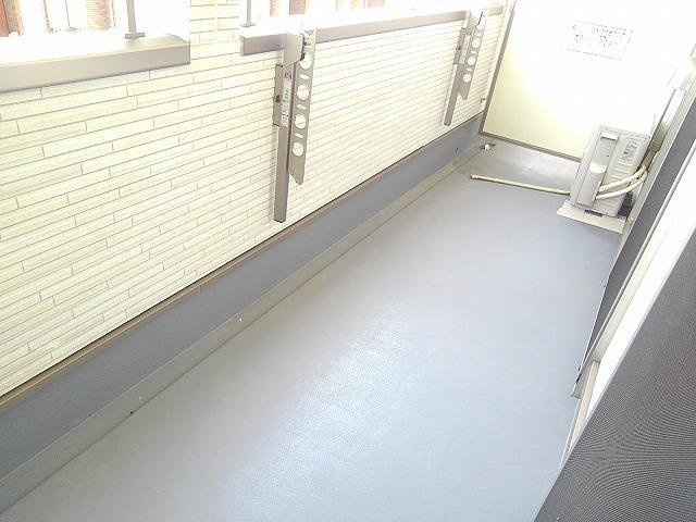 ｇｌａｎｚ　ＣＬＫ　いちご館のバルコニー
