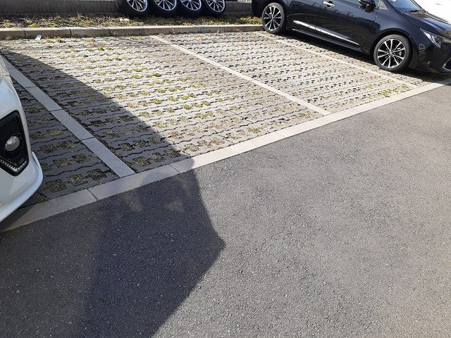 ティープラント朝日の駐車場