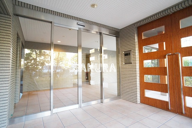 【エントランス】 | NOLIAR本郷台 [ノリアル本郷台] | 高級感のある建物デザイン♪