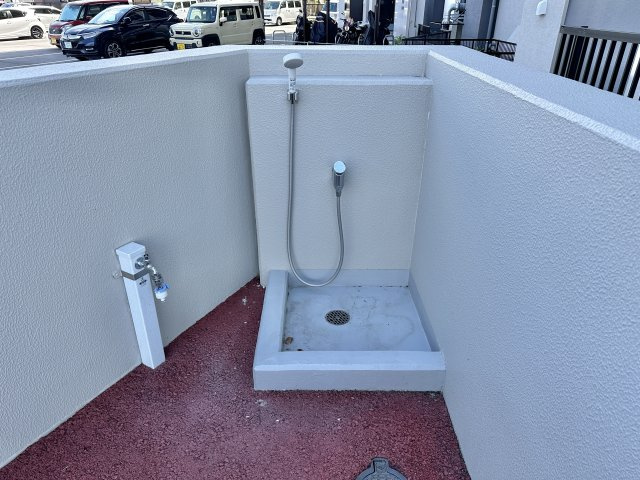 ノブレス浜松早出のその他共用部分|こちらの場所はペット用水栓となり、大事な家族の一員でもあるペットのお散歩帰りの足洗場としてお使いいただけます。