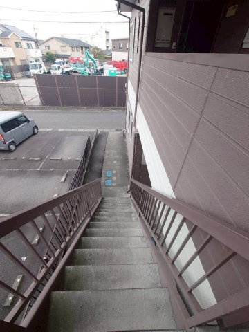 ハイツコトブキのエントランス