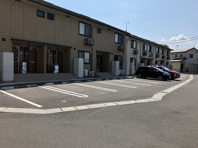 ウィンクルム　B棟の駐車場|駐車場