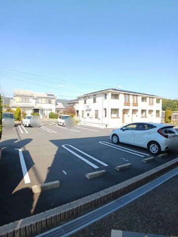 ヴィラ　ソレイユ　Ｃの駐車場