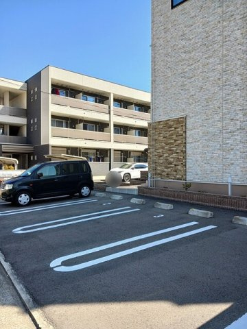 アナベルの駐車場
