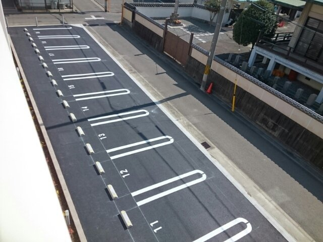 アナベルの駐車場