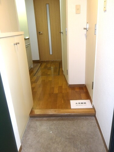 プレジオⅢのその他|共有部からの室内　　同タイプ別部屋