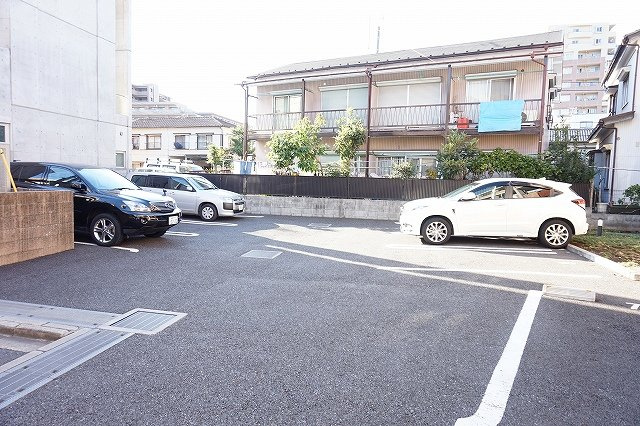 あすなろハウスⅠの駐車場