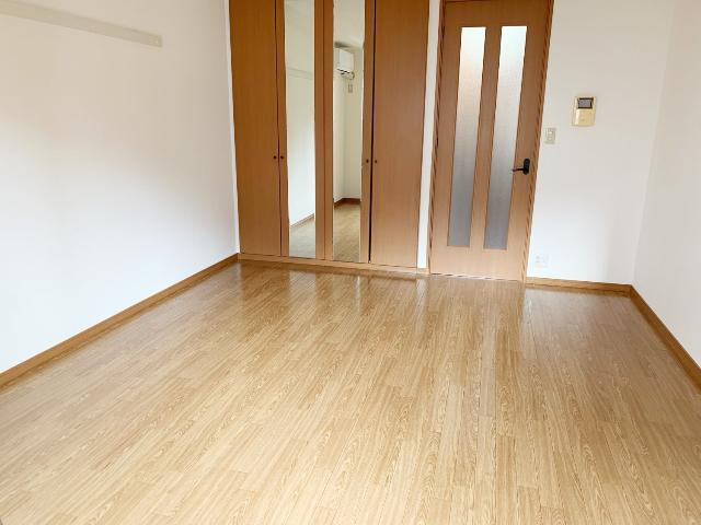 キャッスルハイム國重の内装|洋室