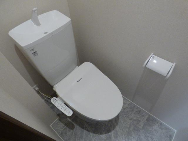 セレーヌ仲町台Bのトイレ