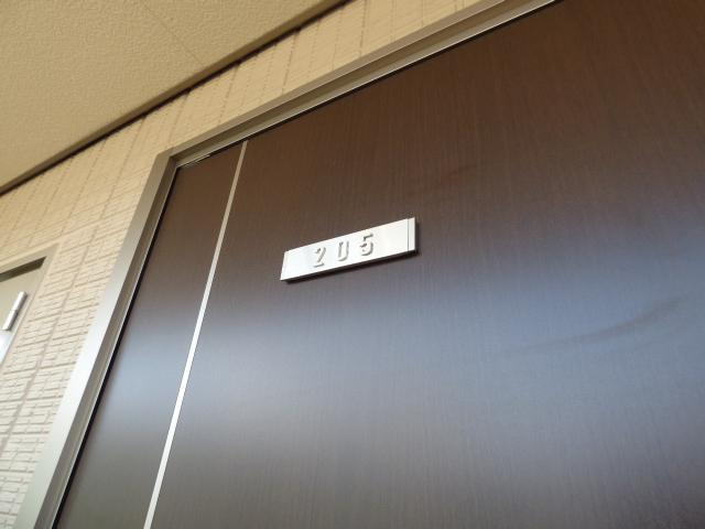 セレーヌ仲町台Bの玄関