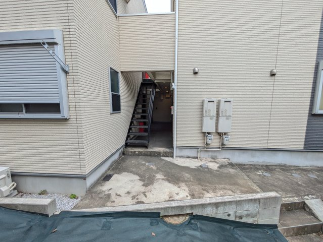 ベイルーム東白楽のエントランス