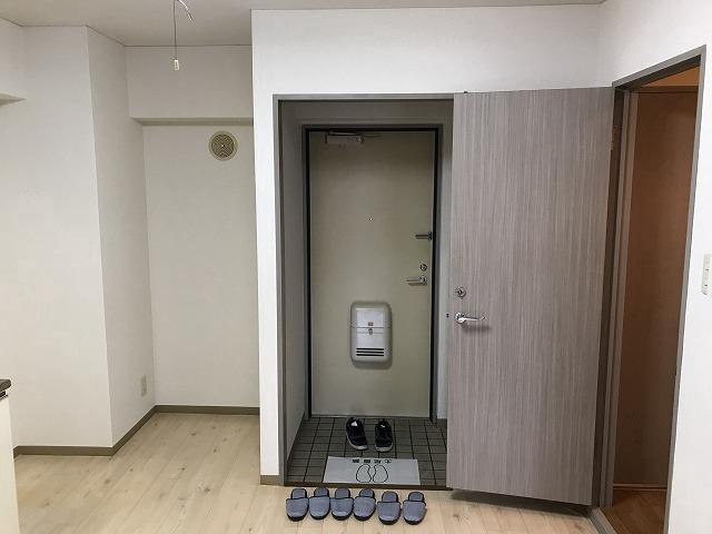 アウローラレジデンスの玄関