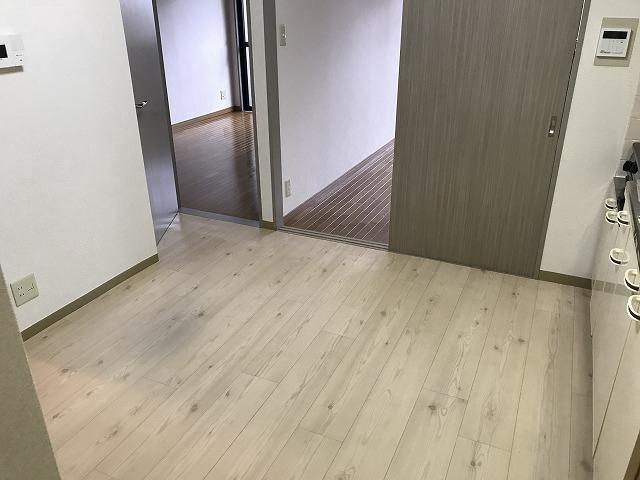 アウローラレジデンスの居間・リビング