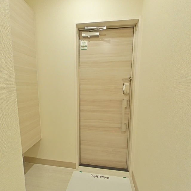 瑞穂市稲里のアパートの玄関