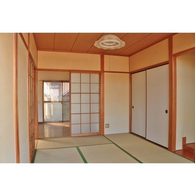 甥田町稲垣貸家の居間・リビング|１階　和室６帖