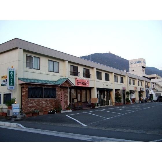 森島八代店舗の外観