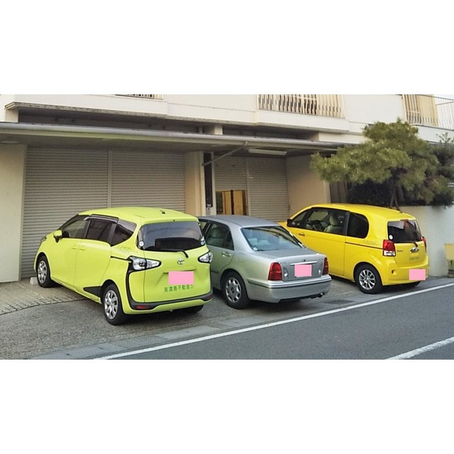 森島コーポラスの駐車場