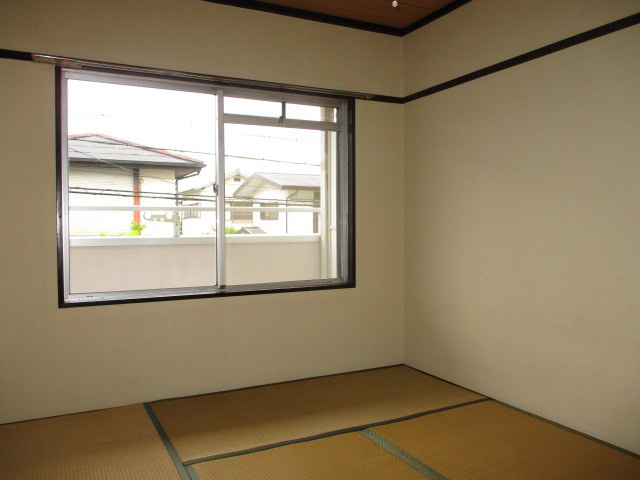 松井マンションの寝室