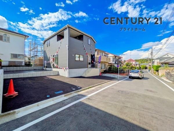 横浜市緑区上山３丁目の新築一戸建の前面道路含む現地写真|車通りが少ない為、小さなお子様にも安心です。
是非一度、現地へ起こしください。