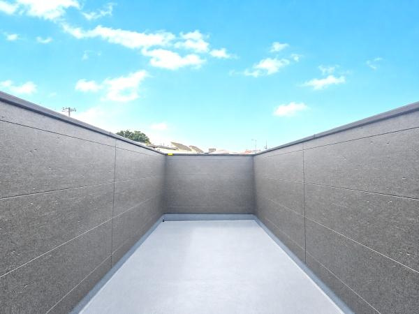 横浜市磯子区洋光台６丁目の新築一戸建のバルコニー|広さも十分のルーフバルコニー！！
陽当り・通風良好で洗濯物も良く乾きます。