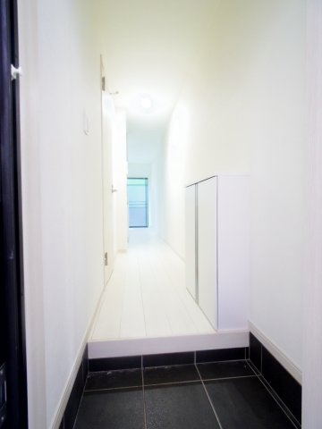 ｔｊ　ｒｅｓｉｄｅｎｃｅ　ＫＩＹＯＳＥの玄関