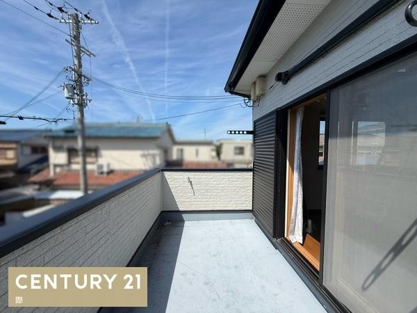 和歌山市中之島　中古戸建のバルコニー