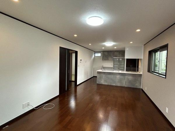 交野市 梅が枝　中古 一戸建ての居間・リビング