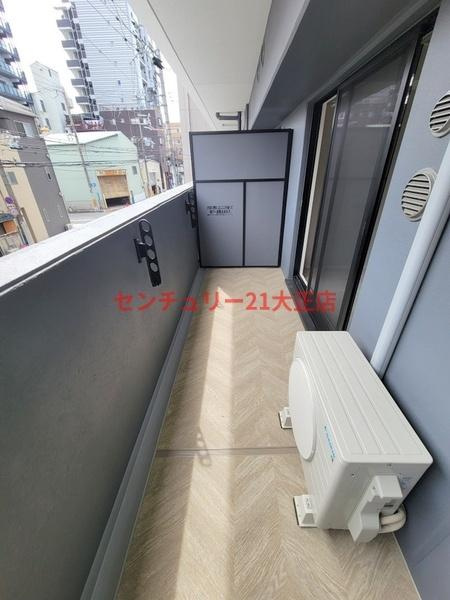 Louis Residence 弁天町のバルコニー|★物干しスペースたっぷり★