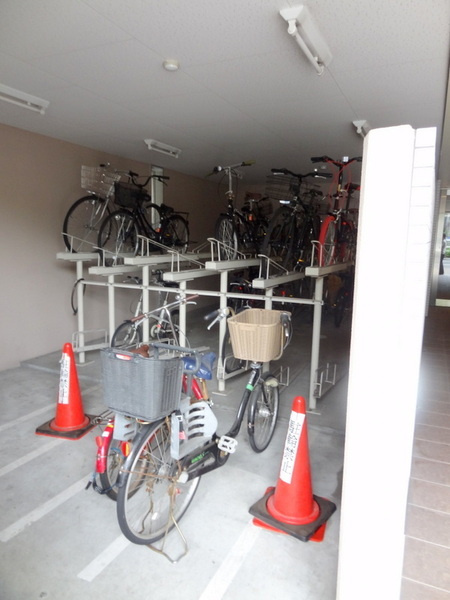 エルセレーノ千島の駐車場|★駐輪場完備★
