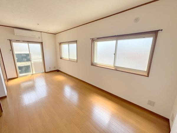 千島一丁目貸家の洋室