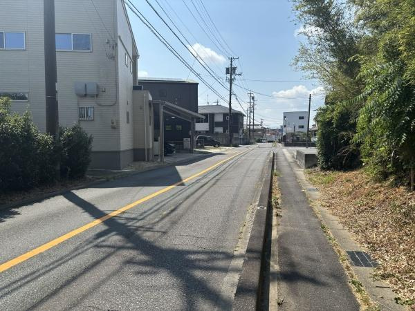 幸田町大草・中古戸建の前面道路含む現地写真|前面道路です。