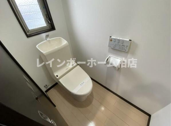 角部屋♪駅チカ♪経済的な都市ガス♪のトイレ|ゆったりとした空間のトイレです