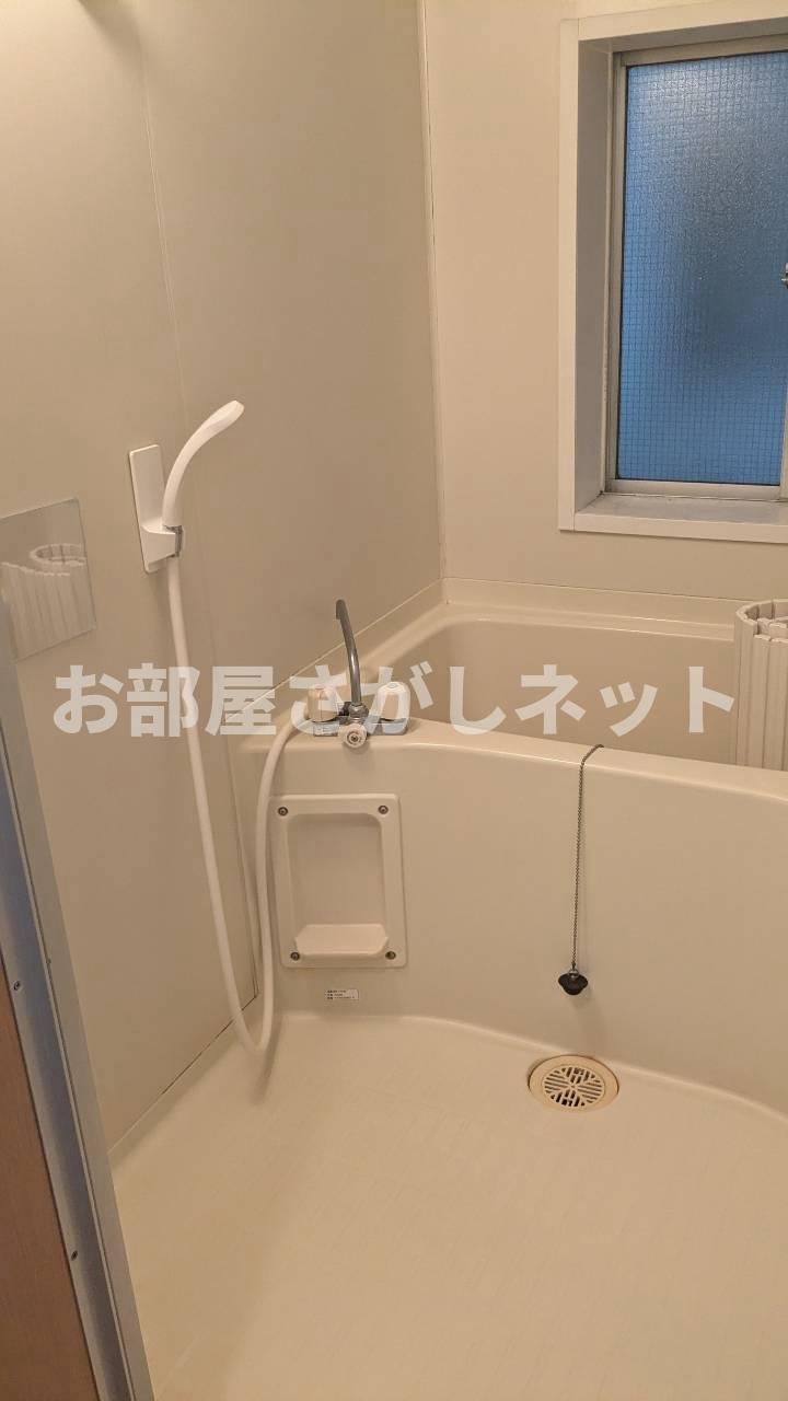 春月ビルの浴室