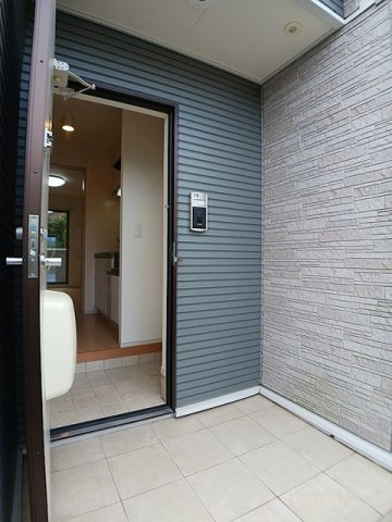 イーストサイドの玄関